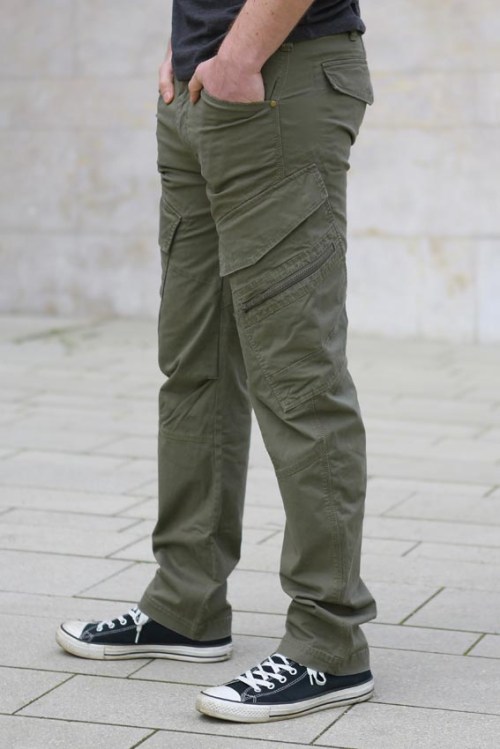 94701-Brandit-Advent-Model-side